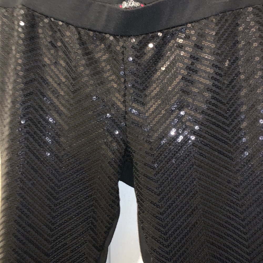 🚦🚨🎊Host Pick 🎇🛒🪩🛍🎀🎁Women Black sequence leggings🎈🎉